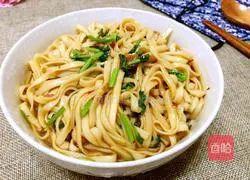 Illustration of how to make soybean paste noodles 8