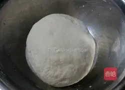 Illustration of how to make dumplings stuffed with chives and chicken 3