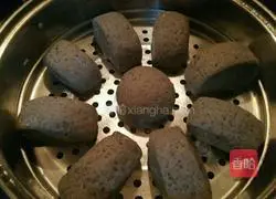Milk black sesame seeds Illustration of how to make steamed buns 12