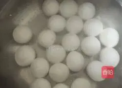 Illustration of how to cook glutinous rice balls 3