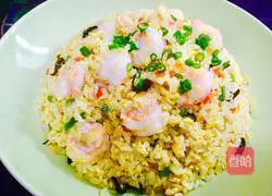 Illustration of how to make shrimp and egg fried rice 13