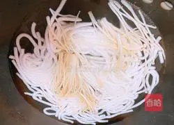 Illustration of how to make cold potato powder 2