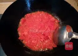 Illustration of how to make plastic bag noodles 3