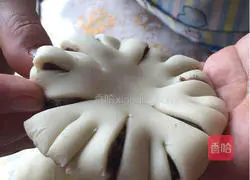 Flowers.Illustration of how to make almond shortcake with bean paste 9