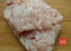 Illustration of how to make small pancakes with minced meat and vegetables 4