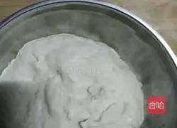 Illustration of how to make leek and egg pancakes 1