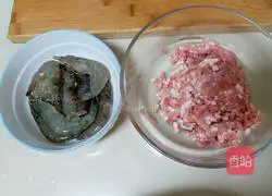 Illustration of how to make homemade shrimp wontons 1