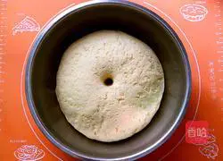 Illustration of how to make milk-flavored steamed buns 4