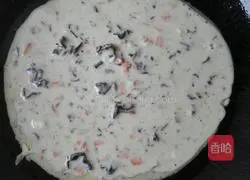 Illustration of how to make carrot and fungus egg cake 7