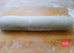 Illustration of how to cut steamed buns with buckwheat knife 8