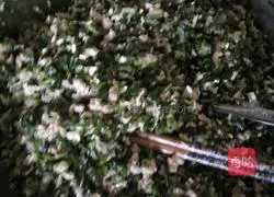 Illustration of how to make leek dumplings 1