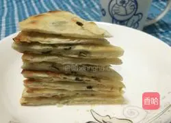 Illustration of how to make scallion pancake 24