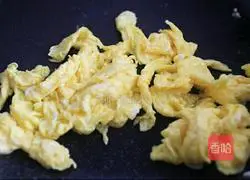 Pineapple Fried Rice Recipe Illustration 2