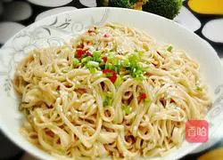 Illustration of how to make sesame sauce and scallion noodles 6