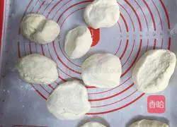 Milk-flavored hedgehog steamed buns recipe 5