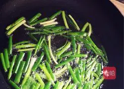 Illustration of how to make scallion noodles 2