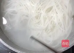 Illustration of how to make braised beef shreds 2