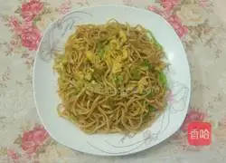 Illustration of how to make vegetarian fried noodles 8