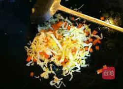 Illustration of how to make fried rice with cabbage and minced meat 9