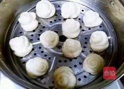 Rose flower steamed buns Practice illustration 6