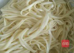 Illustration of how to make egg, tomato and meat minced noodles 7