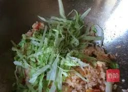 Illustration of how to make tomato fried rice 8