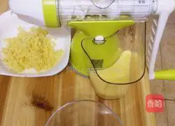 Illustration of how to make corn buns 2