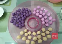 Sweet wine colored small Illustration of making glutinous rice balls 9