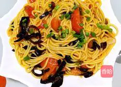 Illustration of how to make golden tomato fried noodles 8