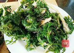 Illustration of how to make shepherd's purse vegetarian dumpling filling 1