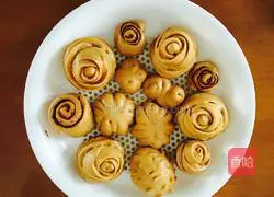 Illustration of how to make brown sugar steamed buns 17