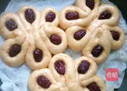 Illustration of making jujube carrot steamed buns 11