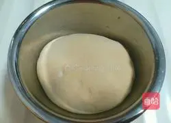 Illustration of how to make whole-wheat meatloaf stuffed with chives and pork 2