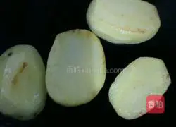 Laoganma's Assorted Egg Fried Rice Recipe Illustration 2