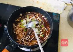 Potato powder duck blood and mutton soup recipe 8