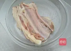 Illustration of how to make donkey meat buns 1