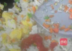 Three-color egg fried rice recipe 5