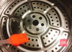 Illustration of how to make brown sugar steamed buns 9