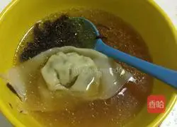 Illustration of how to make shepherd's purse and meat wontons 3