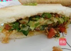 Illustration of how to make potato chips and vegetable sandwiches 4