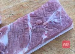 Illustration of how to make big meat fried noodles 1