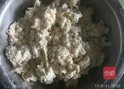 Illustration of how to make leek, egg and sesame dumplings 8