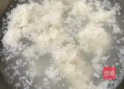 Illustration of how to make steamed buns with red dates and lees 1