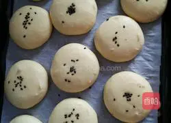 Soft Black Sesame Cake Recipe Illustration 8