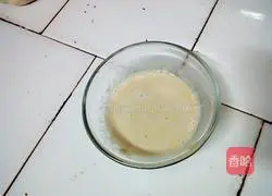 Illustration of how to make milk burrito 2