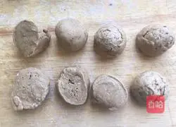 Illustration of making big brown sugar steamed buns 11