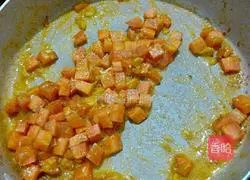 Illustration of how to make slap fried rice 10