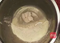 Illustration of how to make bean paste cake 3