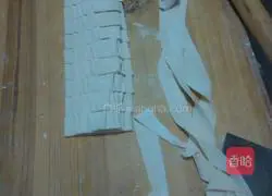 Illustration of hand-rolled noodles 12