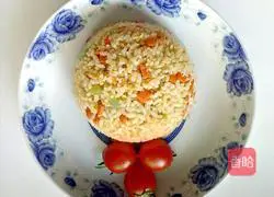 Illustration of how to make carrot, cucumber and egg fried rice 11